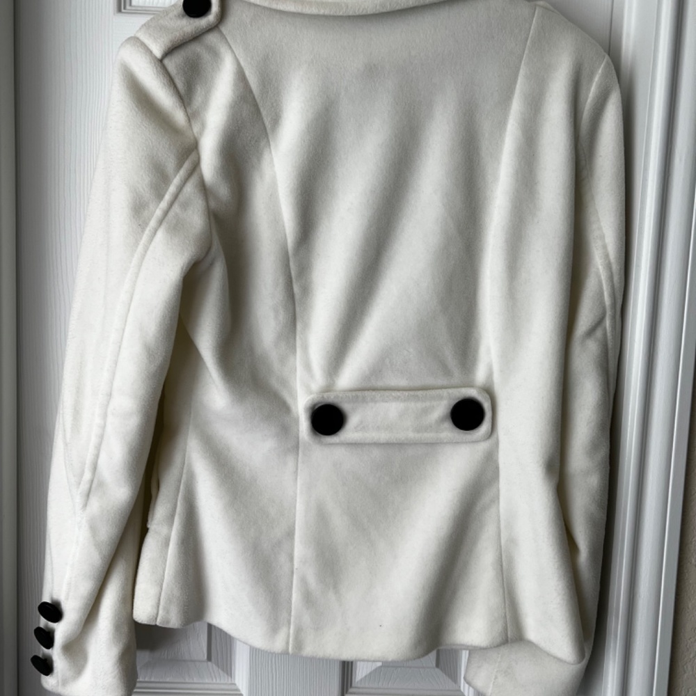 Coat - Picture 6 of 9